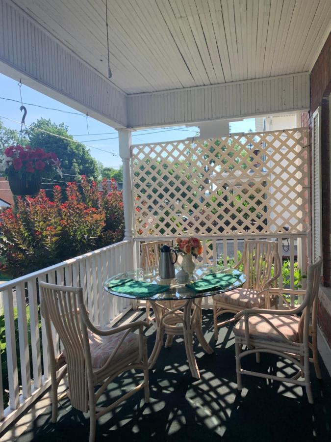 Strathaird Bed And Breakfast Niagara Bagian luar foto