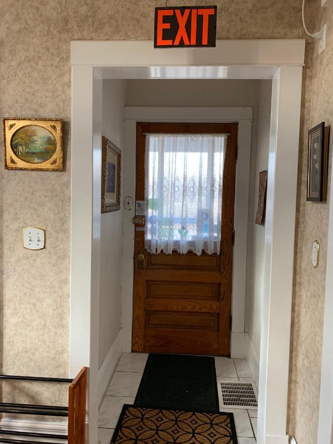 Strathaird Bed And Breakfast Niagara Bagian luar foto