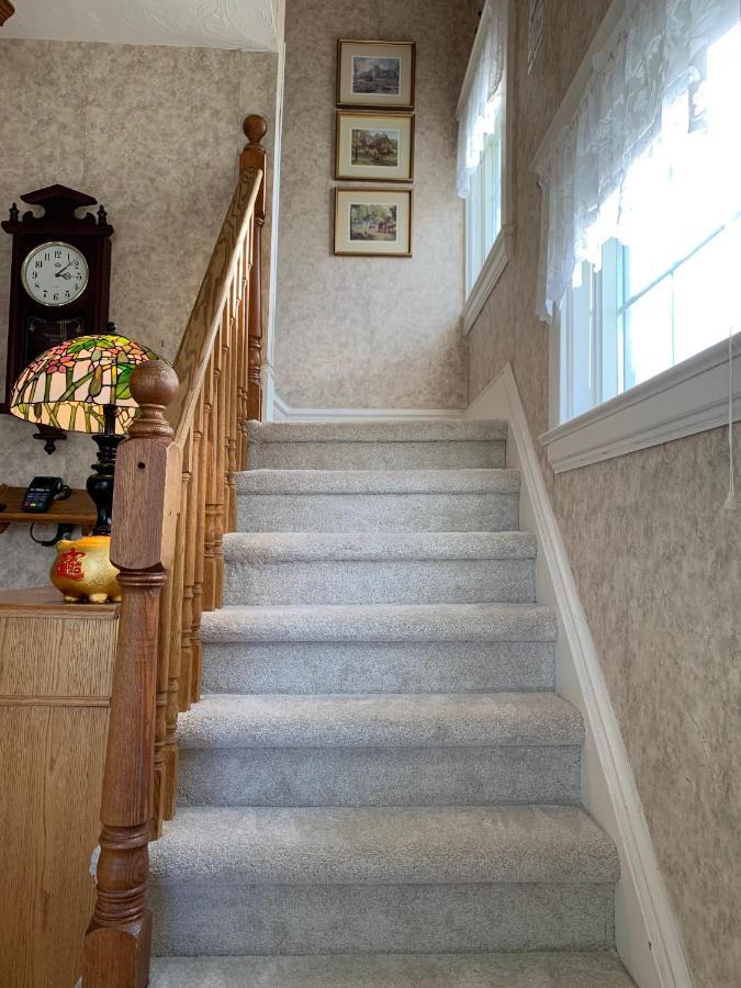 Strathaird Bed And Breakfast Niagara Bagian luar foto