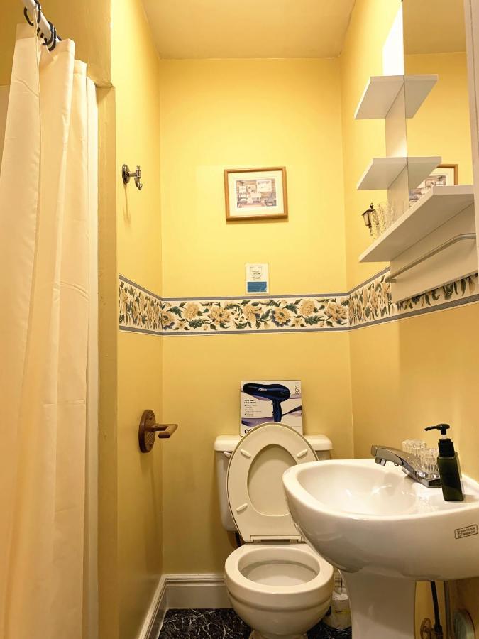 Strathaird Bed And Breakfast Niagara Bagian luar foto