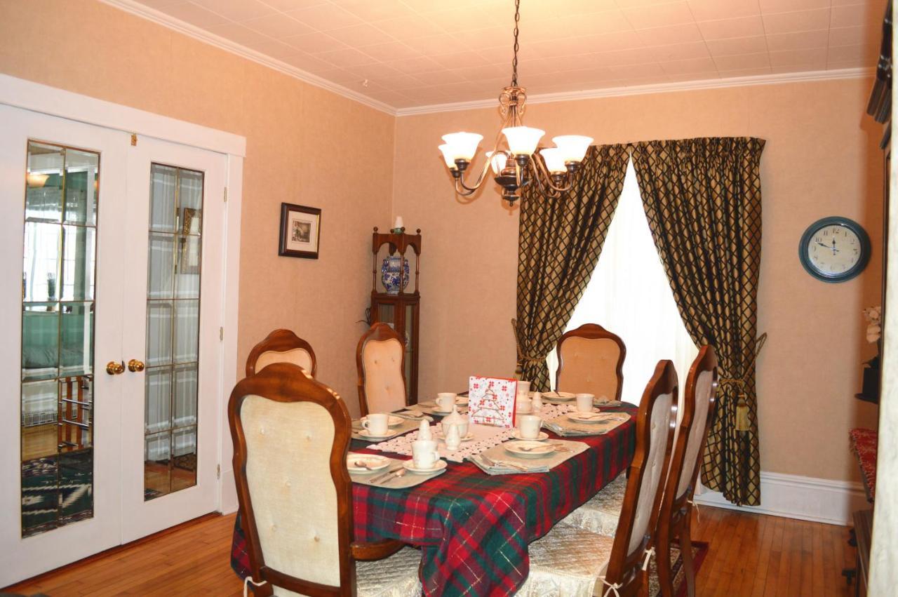 Strathaird Bed And Breakfast Niagara Bagian luar foto