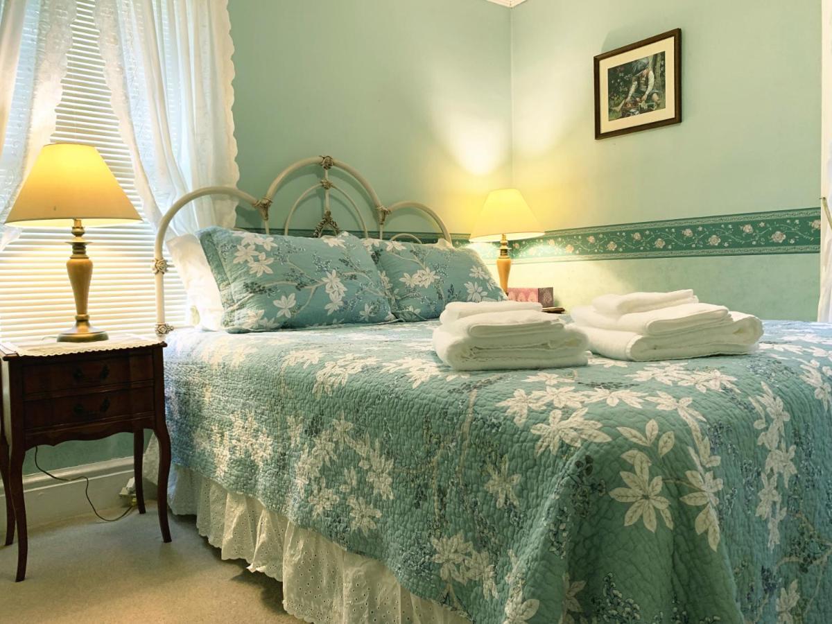Strathaird Bed And Breakfast Niagara Bagian luar foto